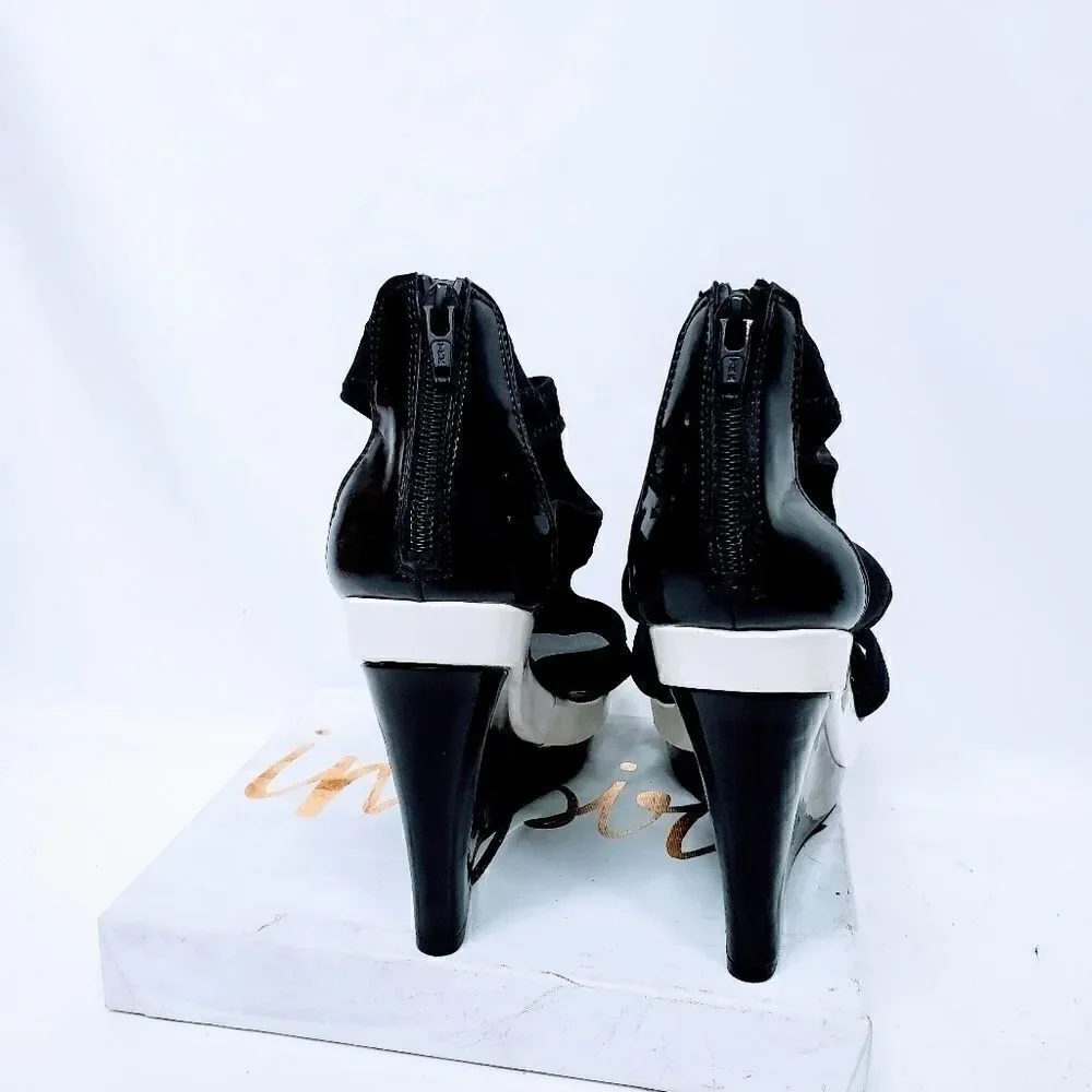 Vera Wang Svettie Black Platform Wedges 9.5